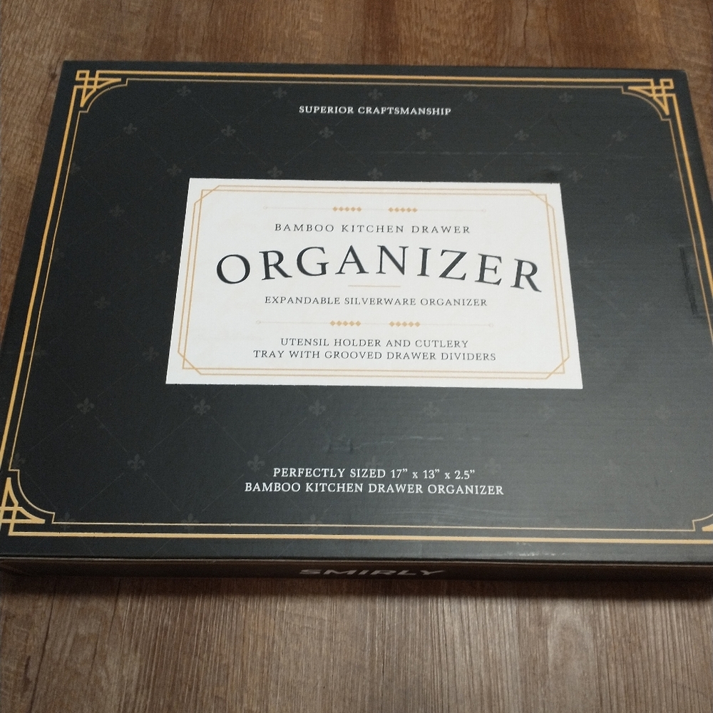 Smirly Kitchen drawer organizer